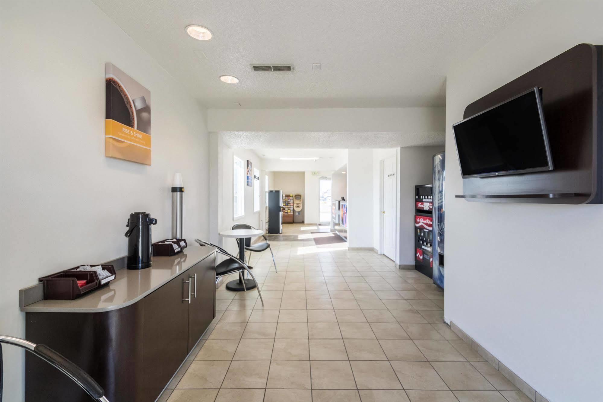 Hotel 465 By Regency Indianapolis Exterior photo
